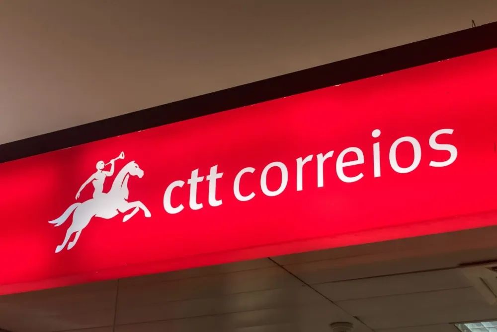 Expedição para os EUA: bloqueio da CTT e as soluções