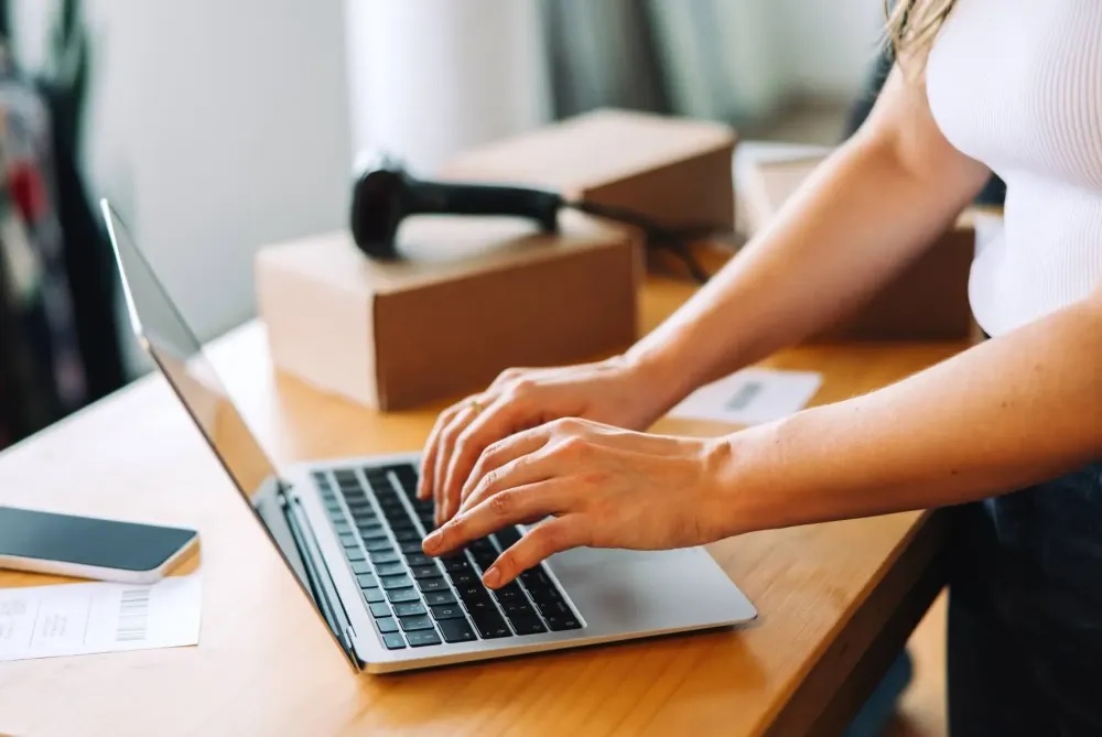 Comment choisir le bon transporteur pour votre boutique en ligne